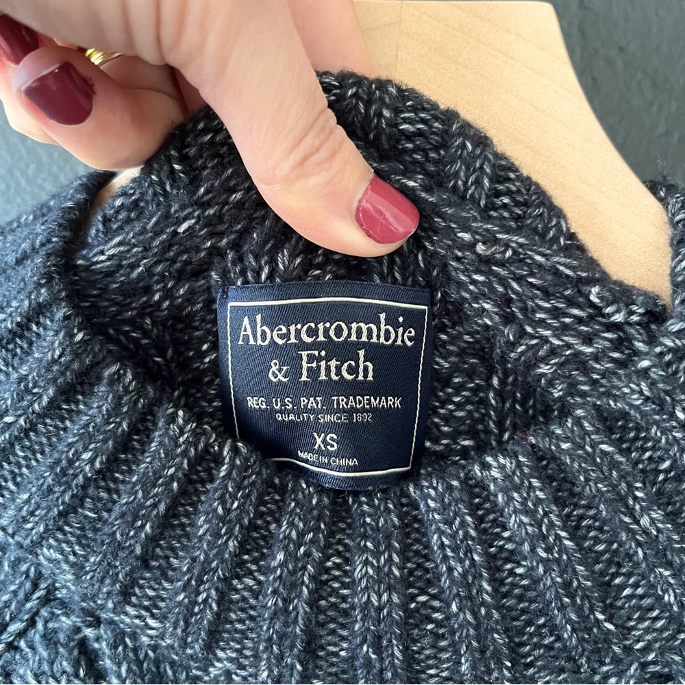 Abercrombie & Fitch Cable Knit Mock Neck Sweater - Picture 7 of 11